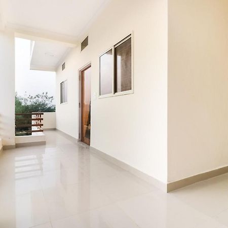 Oyo 40073 Yash Homestay Samarda Kaliāsot Exterior foto