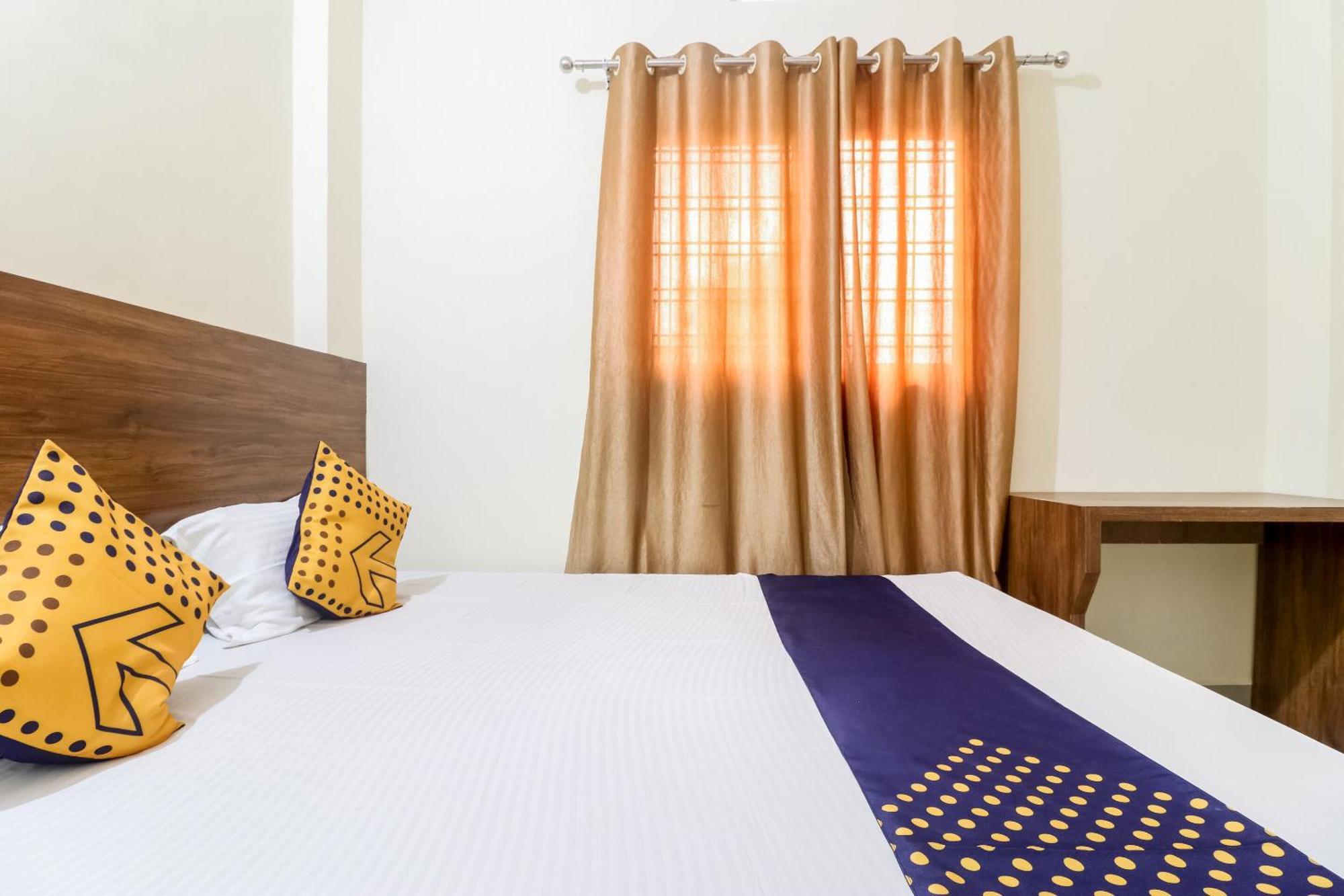 Oyo 40073 Yash Homestay Samarda Kaliāsot Exterior foto