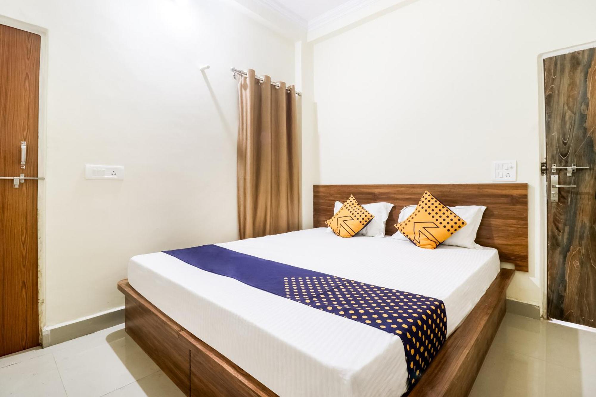 Oyo 40073 Yash Homestay Samarda Kaliāsot Exterior foto