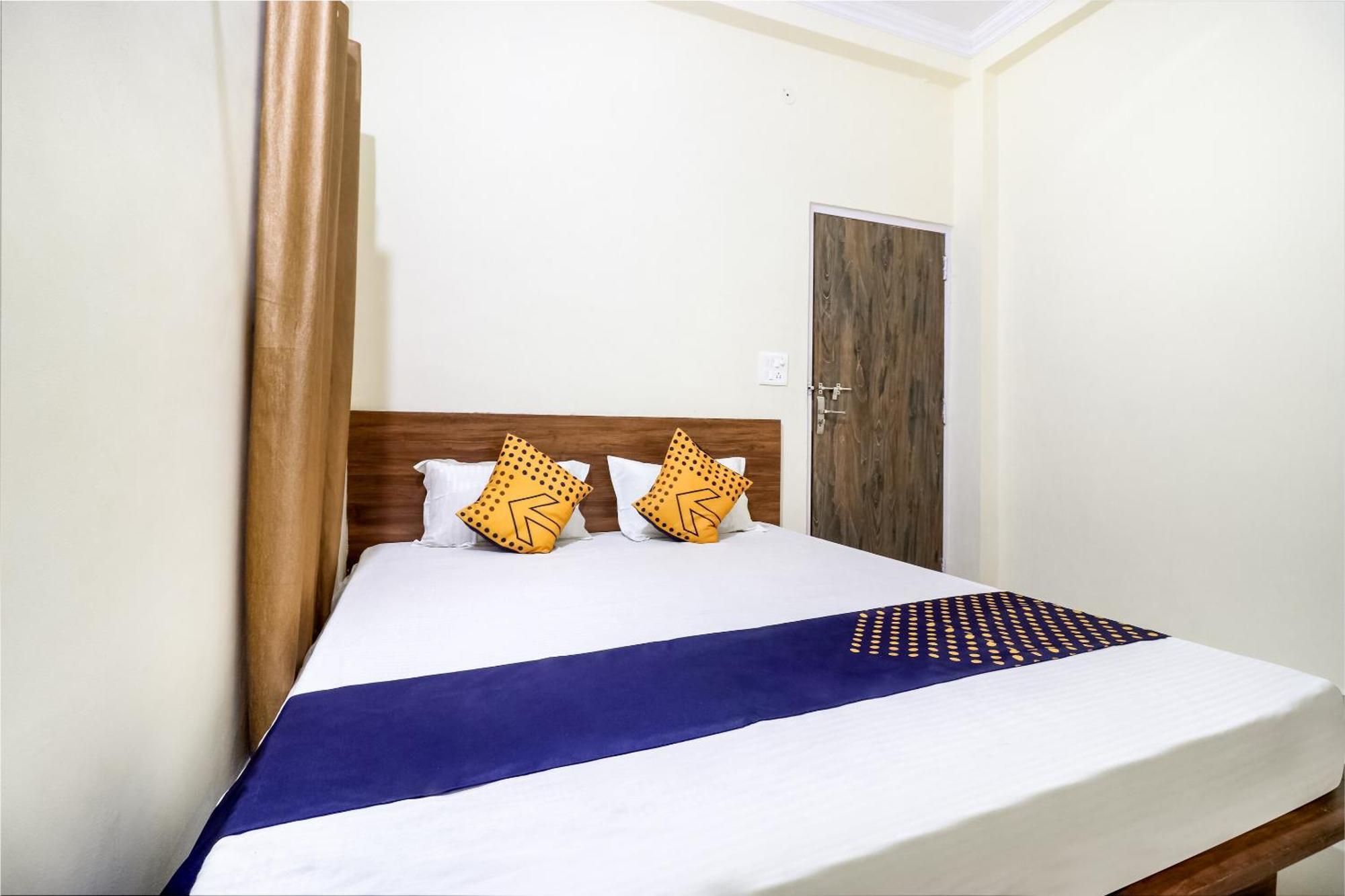 Oyo 40073 Yash Homestay Samarda Kaliāsot Exterior foto