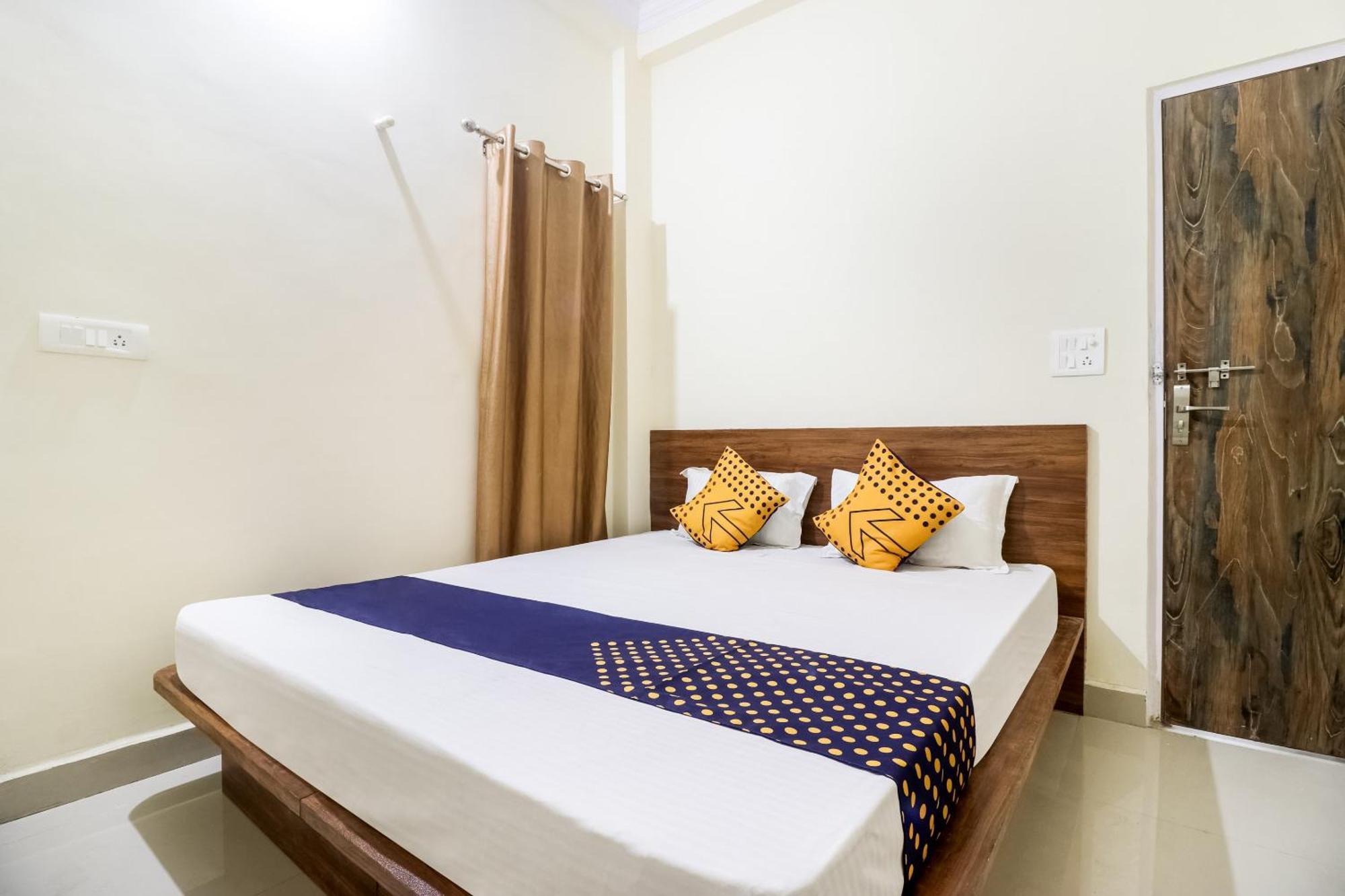 Oyo 40073 Yash Homestay Samarda Kaliāsot Exterior foto